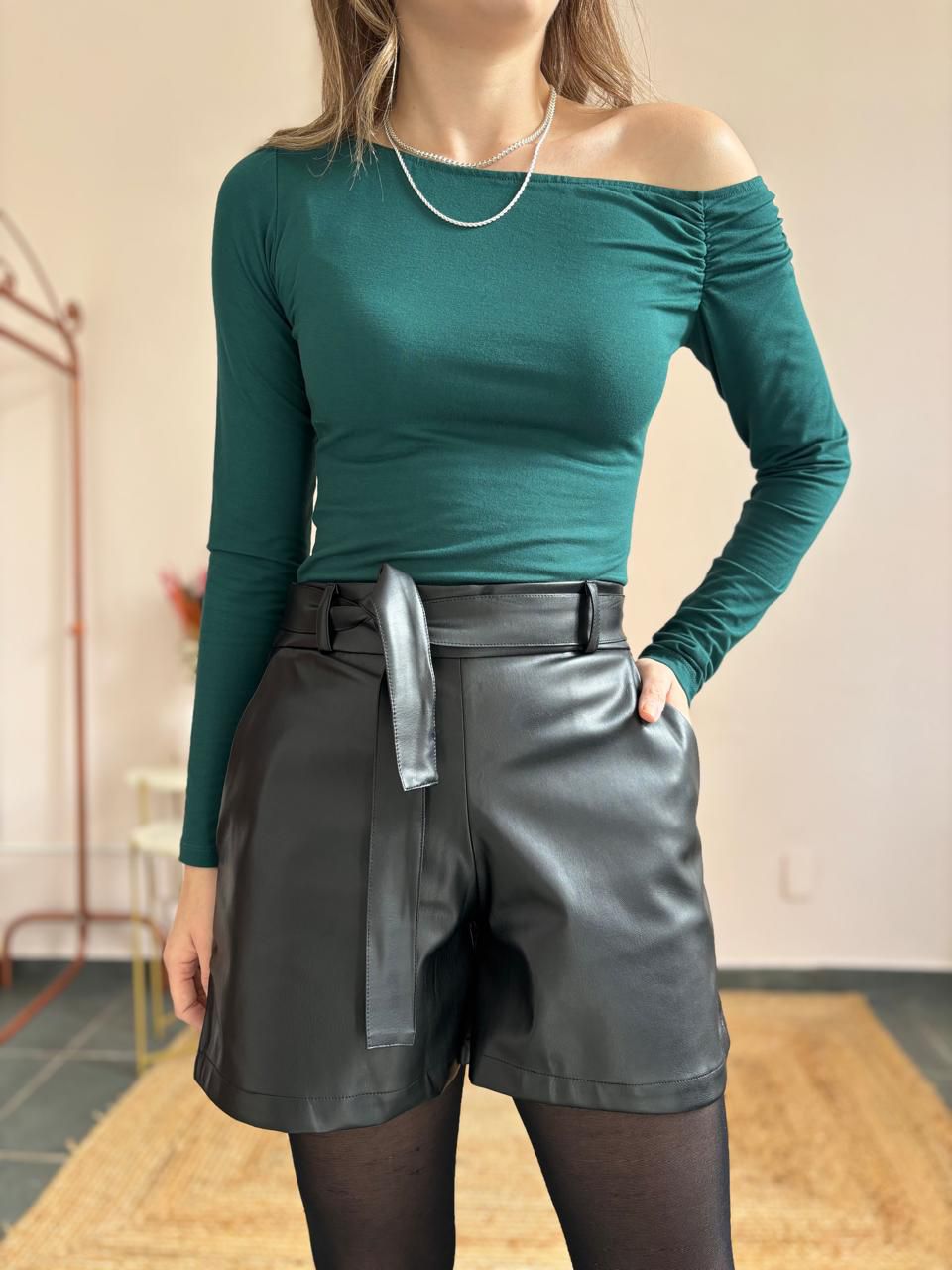 Shorts PU - DONNA LELLA