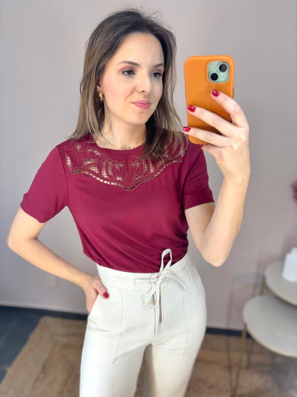 Tshirt Monica Bordada - Vinho - DONNA LELLA