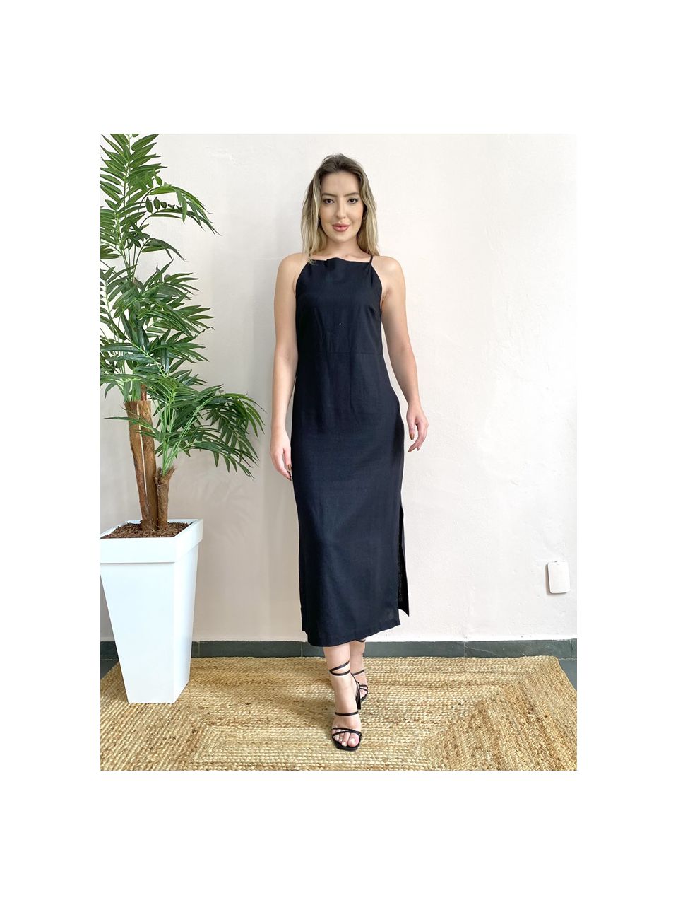 Vestido Linho Fenda Lateral - Preto - DONNA LELLA