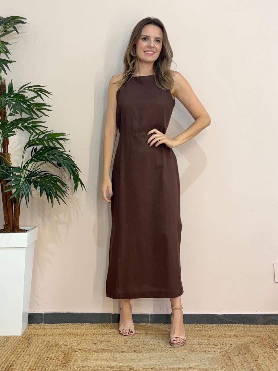 Vestido Linho Fenda Lateral - Marrom - DONNA LELLA