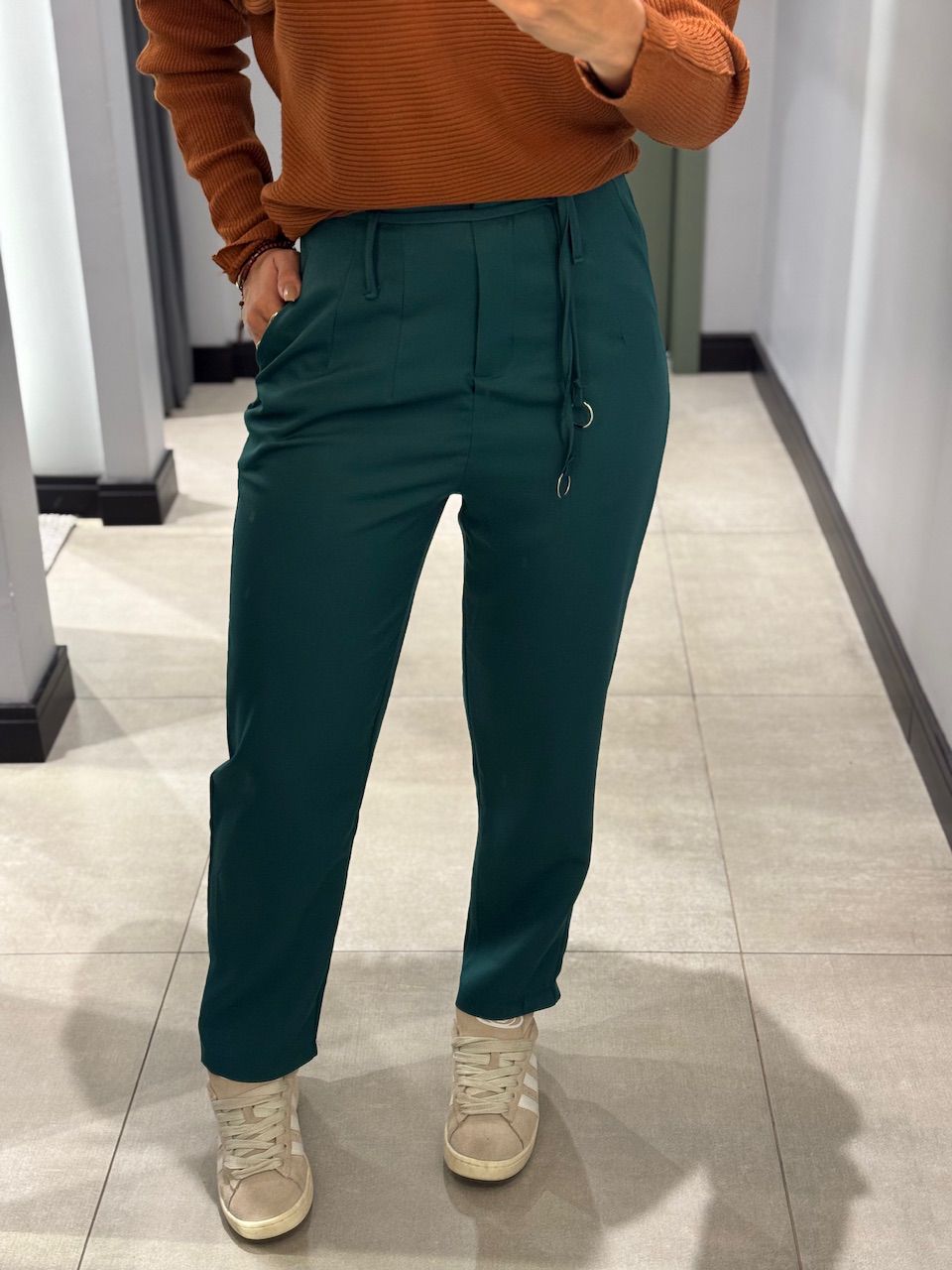 CALÇA JOGGER MARI VERDE MILITAR - 0012620149 - ISABELA MENEZES