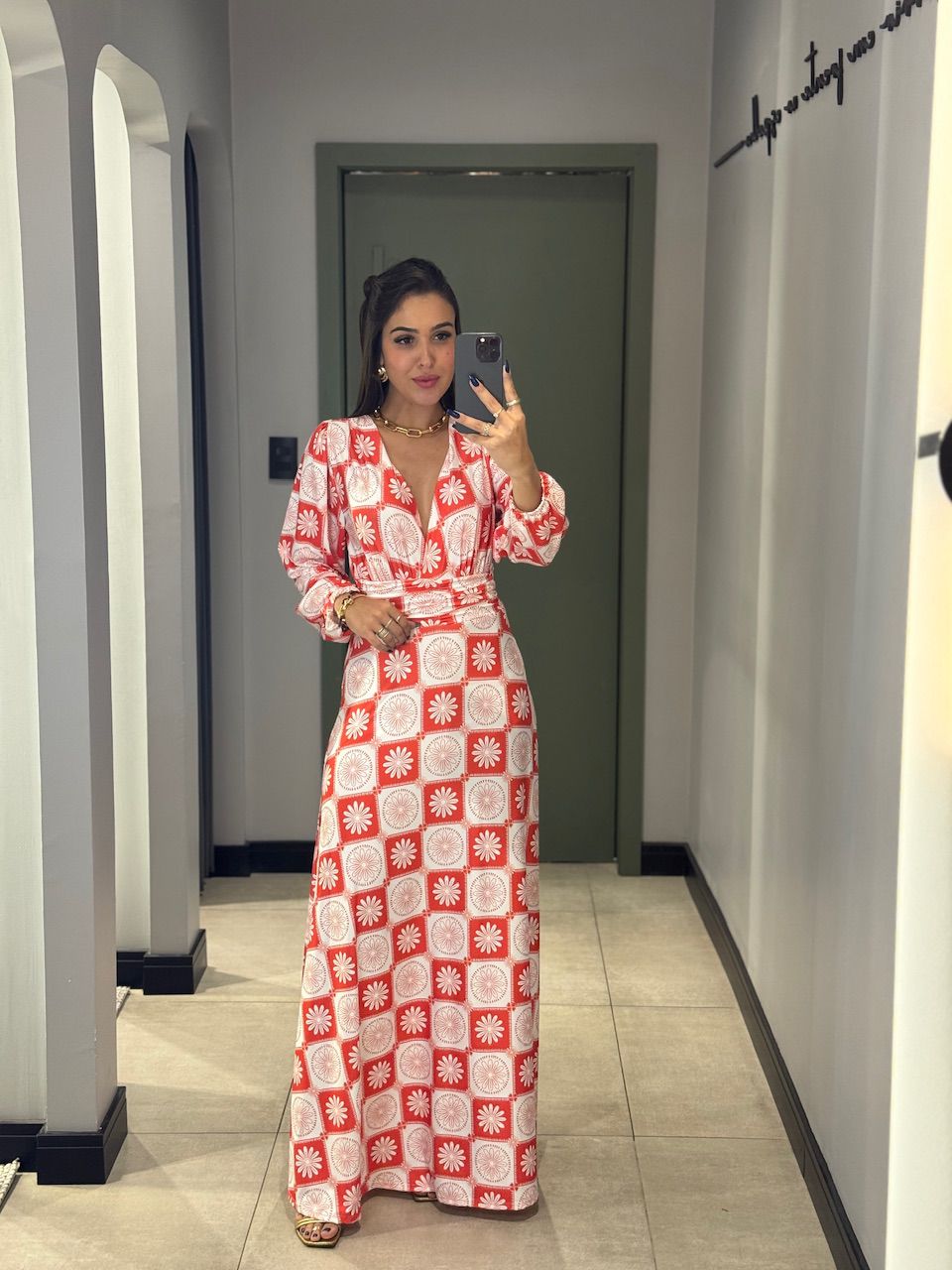 VESTIDO CARLA LONGO FLORIDO VERMELHO BRANCO - 0001... - ISABELA MENEZES