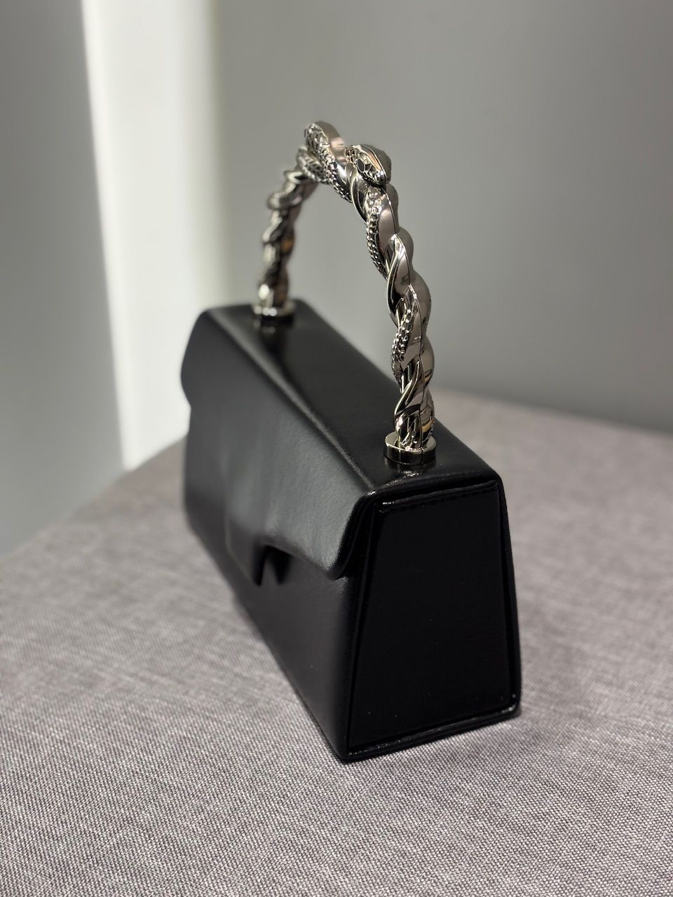 CLUTCH ALÇA SERPENTE PRETO - 0012660004 - ISABELA MENEZES