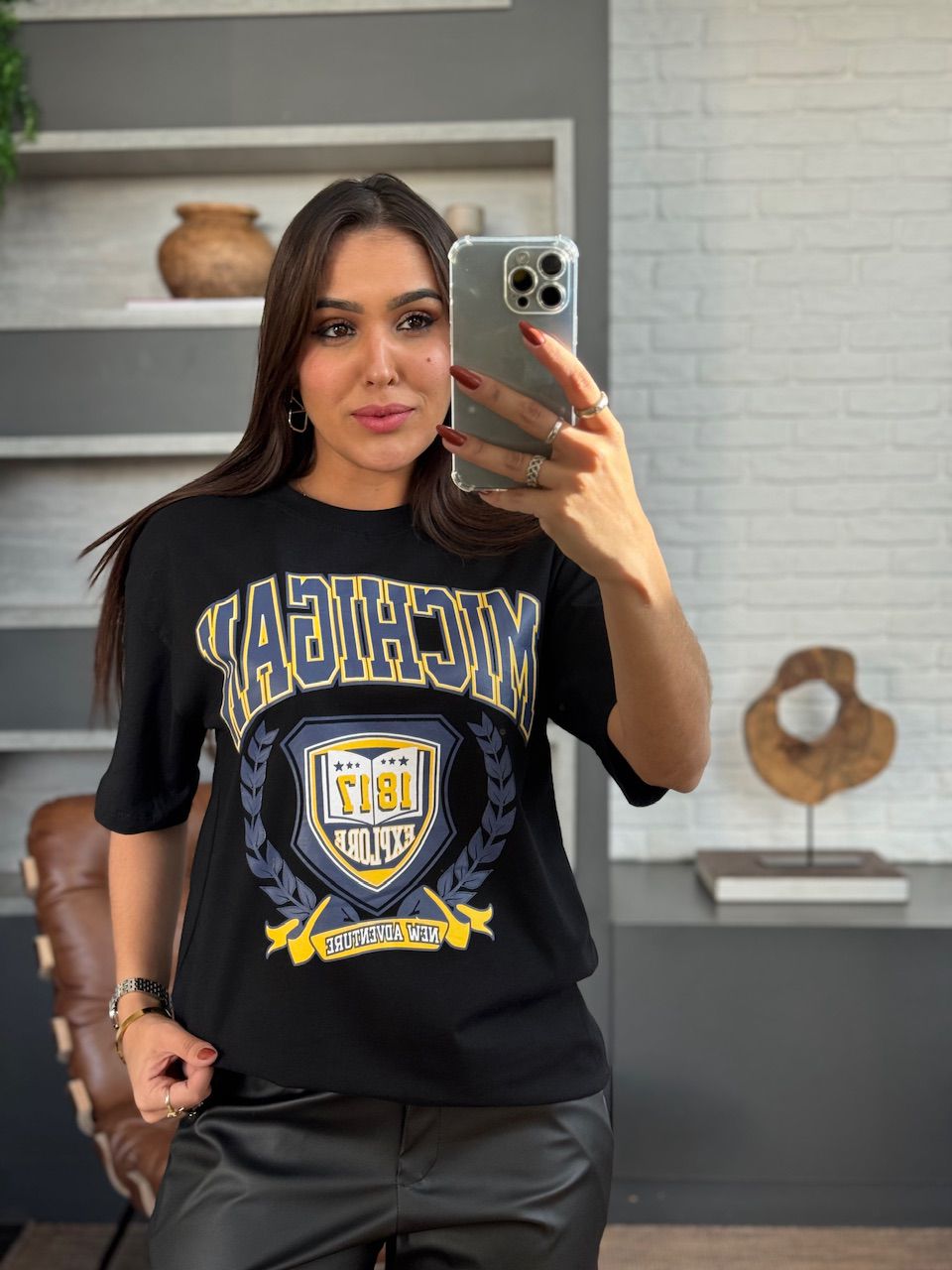 MAX T-SHIRT MICHIGAM PRETO - 0013960004 - ISABELA MENEZES
