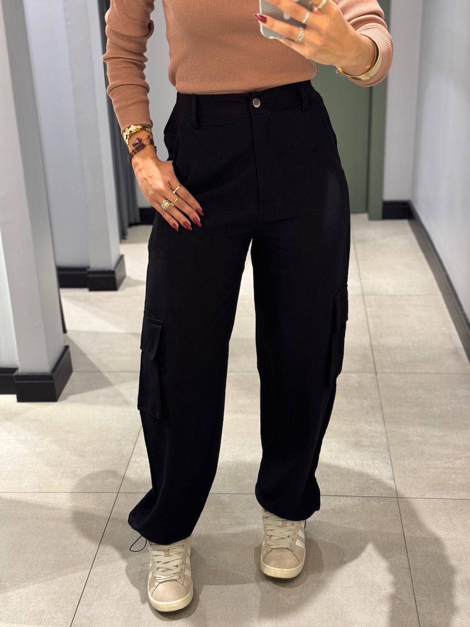 CALÇA ALICE CARGO PRETO - 0013620004 - ISABELA MENEZES