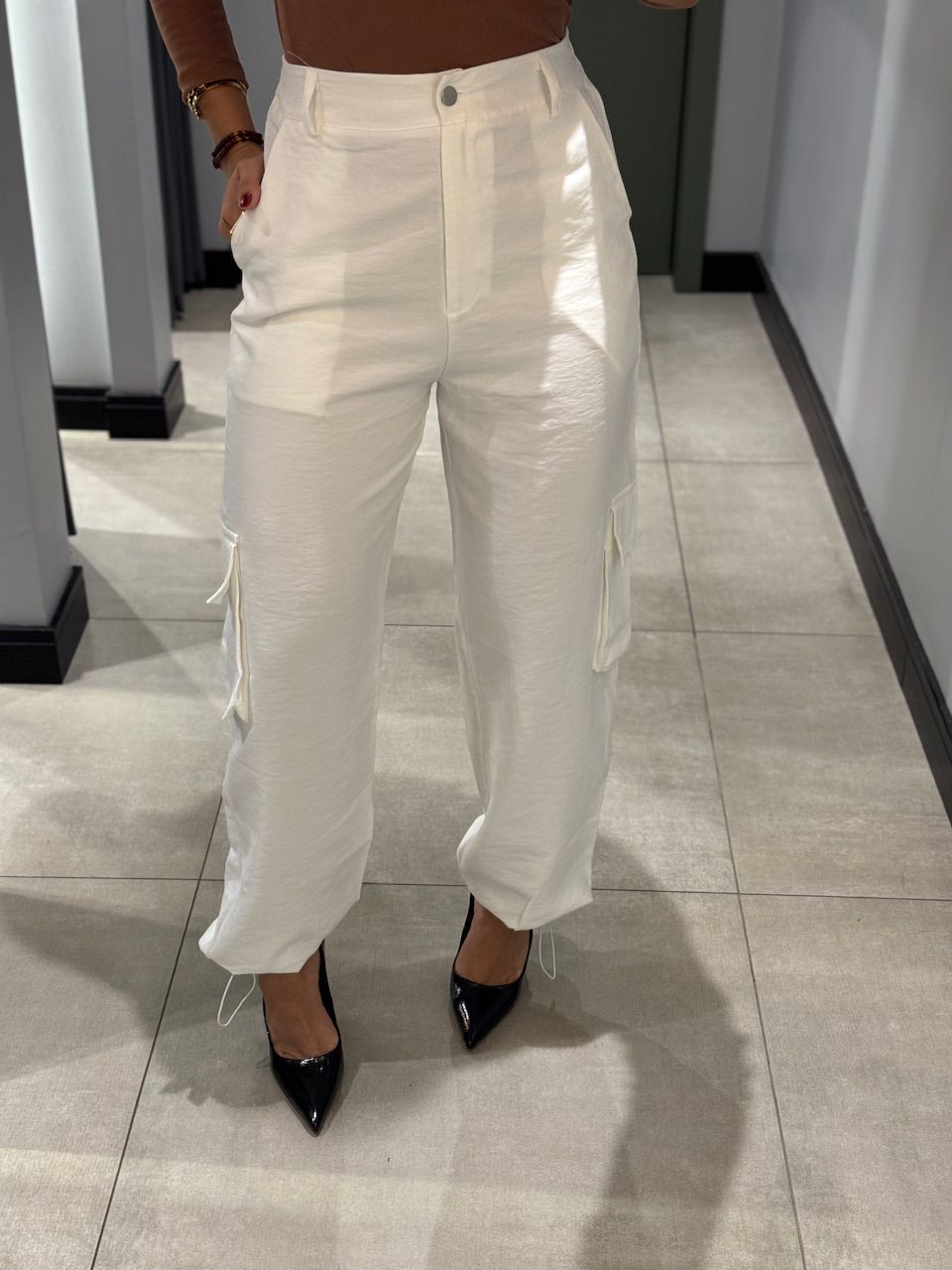 CALÇA ALICE CARGO OFF WHITE - 0013620003 - ISABELA MENEZES