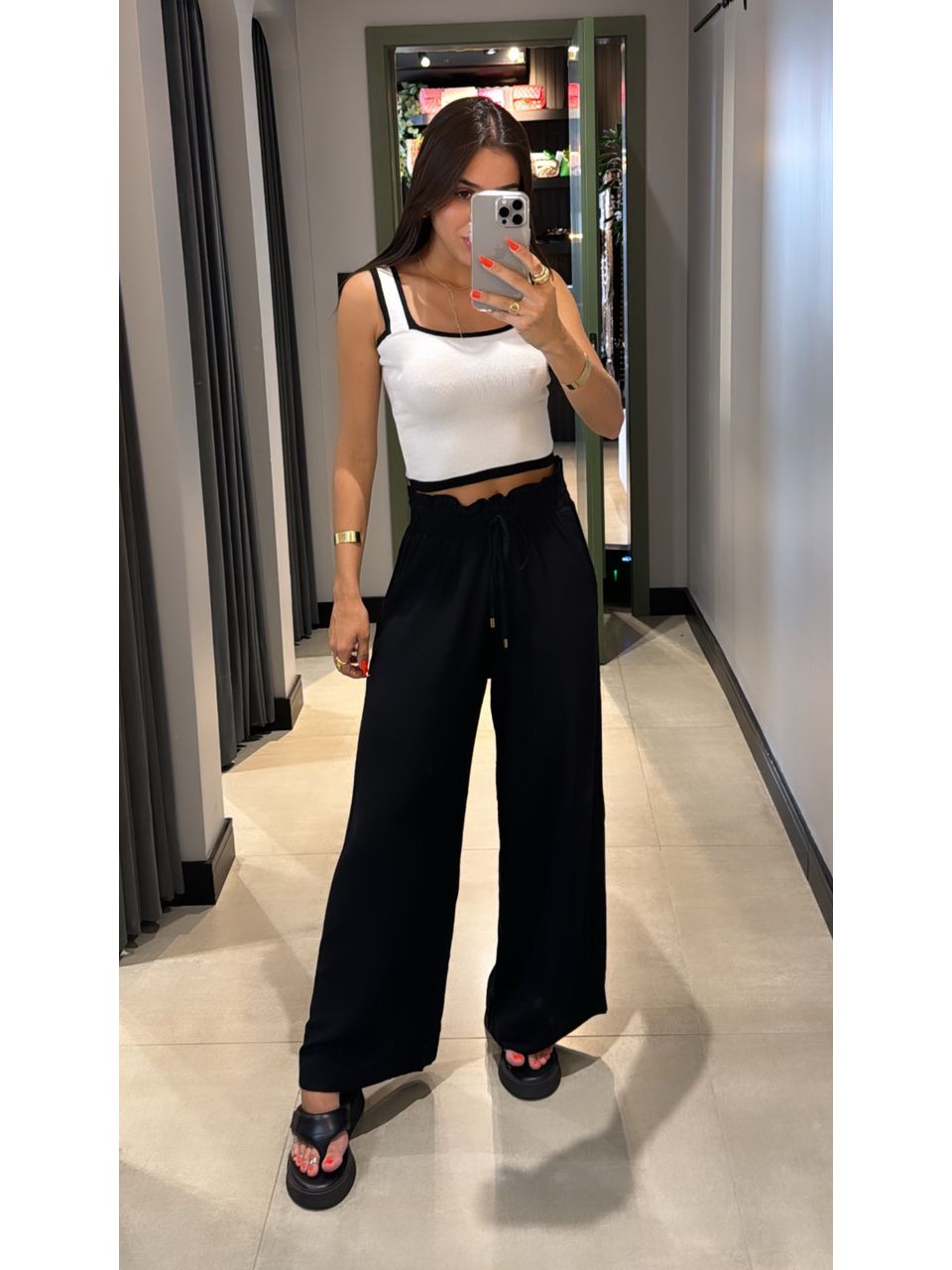 CALÇA PANTALONA MIA PRETO - 0005770004 - ISABELA MENEZES