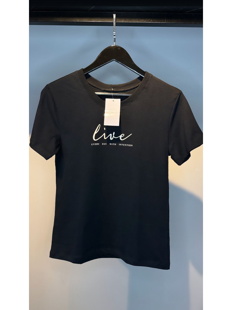 T-SHIRT LIVEEVERY DAY PRETO - 0006210004 - ISABELA MENEZES