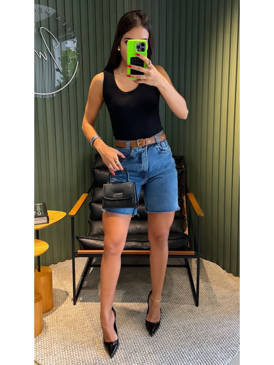 BERMUDA JEANS ESCURO COM CINTO - 0005630142 - ISABELA MENEZES