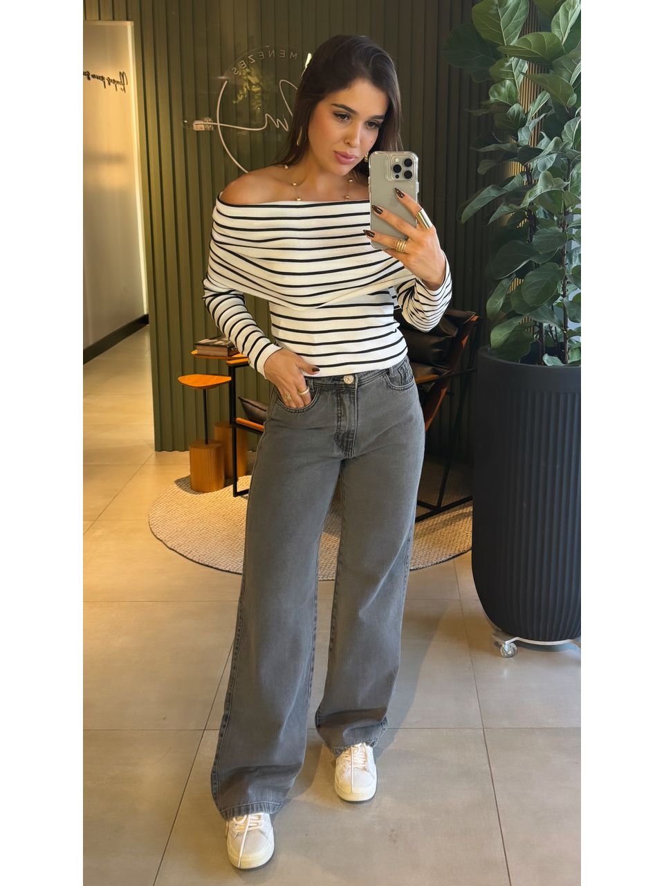 BLUSA BRENDA LISTRADO BRANCO E PRETO - 0007990158 - ISABELA MENEZES