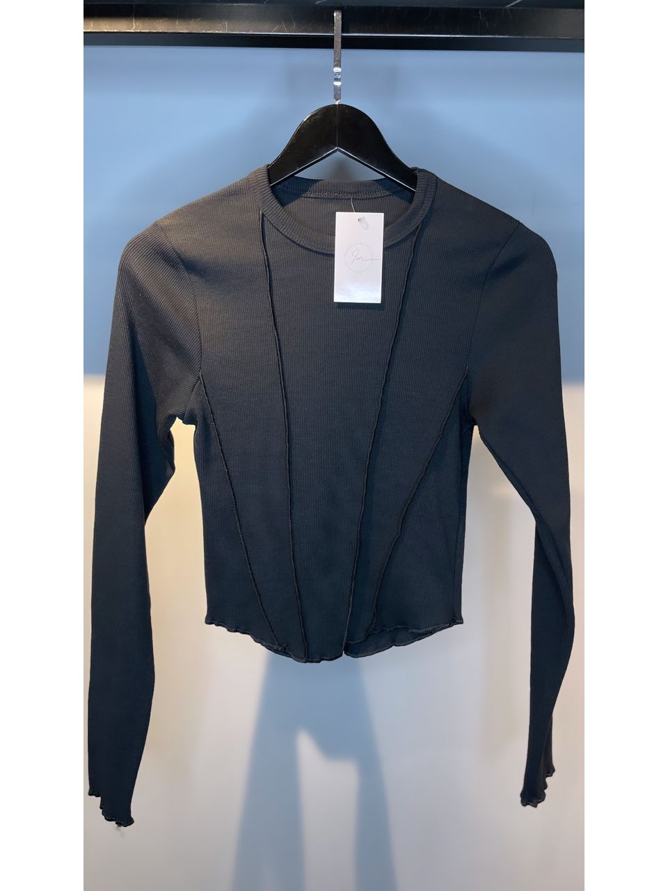 BLUSA FRISÔ PRETO - 0008380004 - ISABELA MENEZES