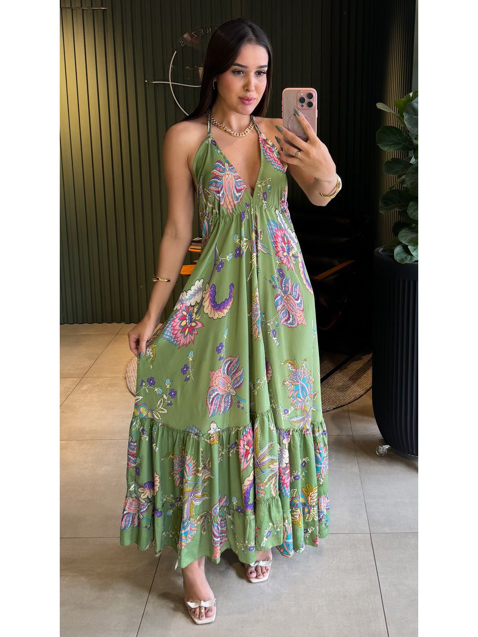 VESTIDO INDIANO VERDE MUSGO COM ESTAMPA - 00089801... - ISABELA MENEZES