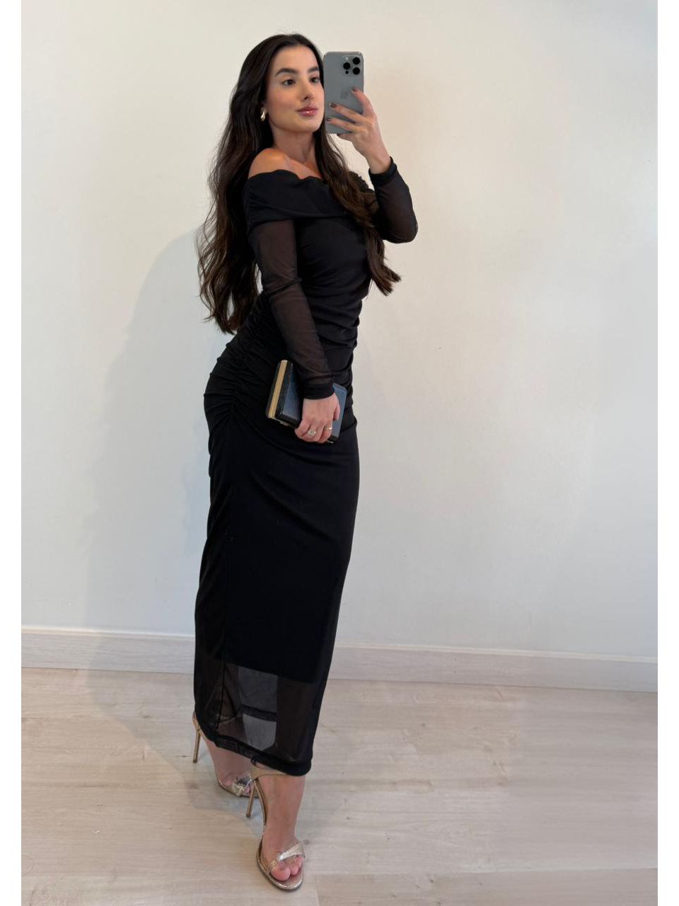 VESTIDO MIDI OMBRO A OMBRO TULE PRETO - Larih Mercurio