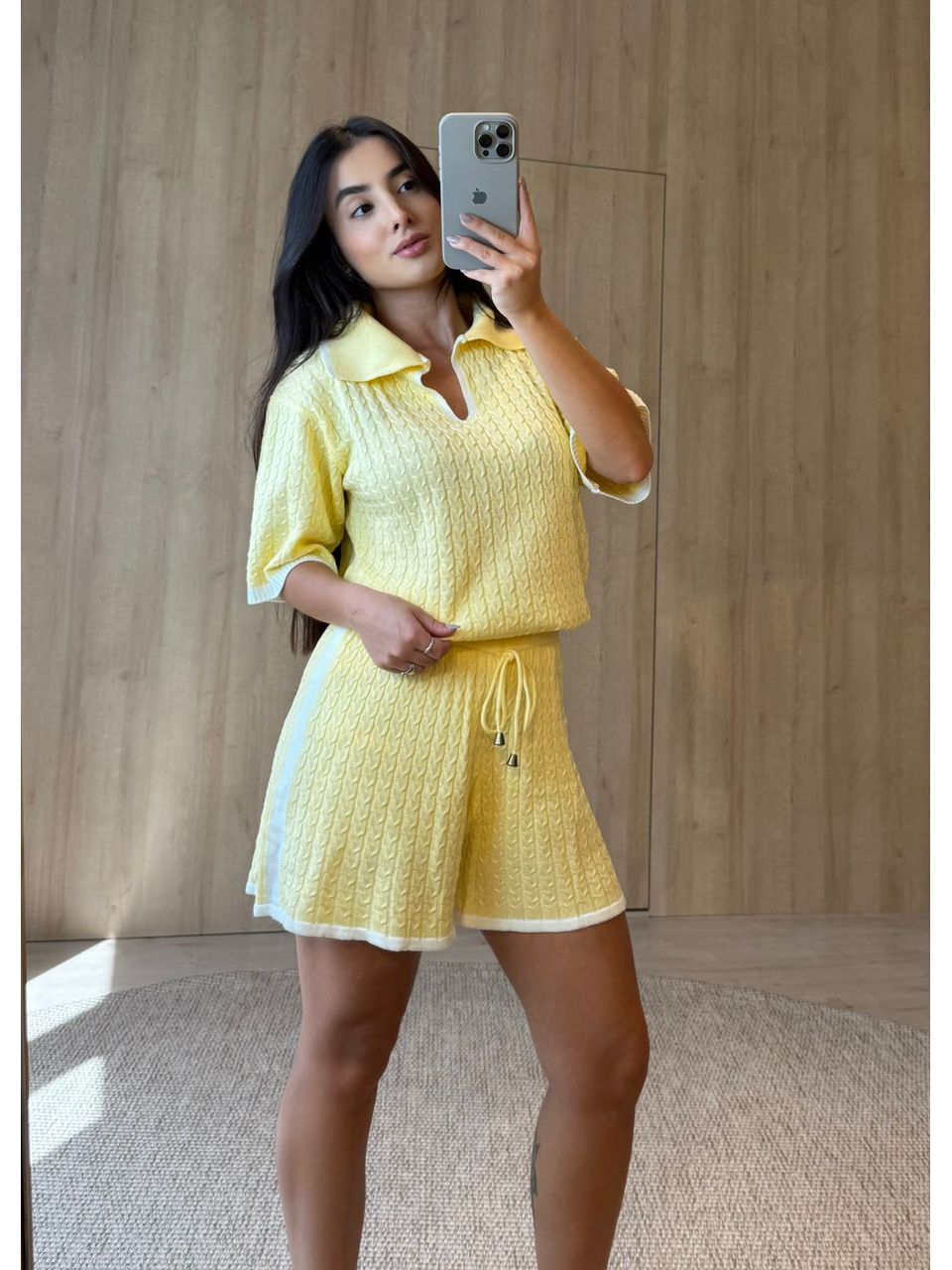 CONJUNTO EM TRICOT SHORT E CAMISA - Larih Mercurio