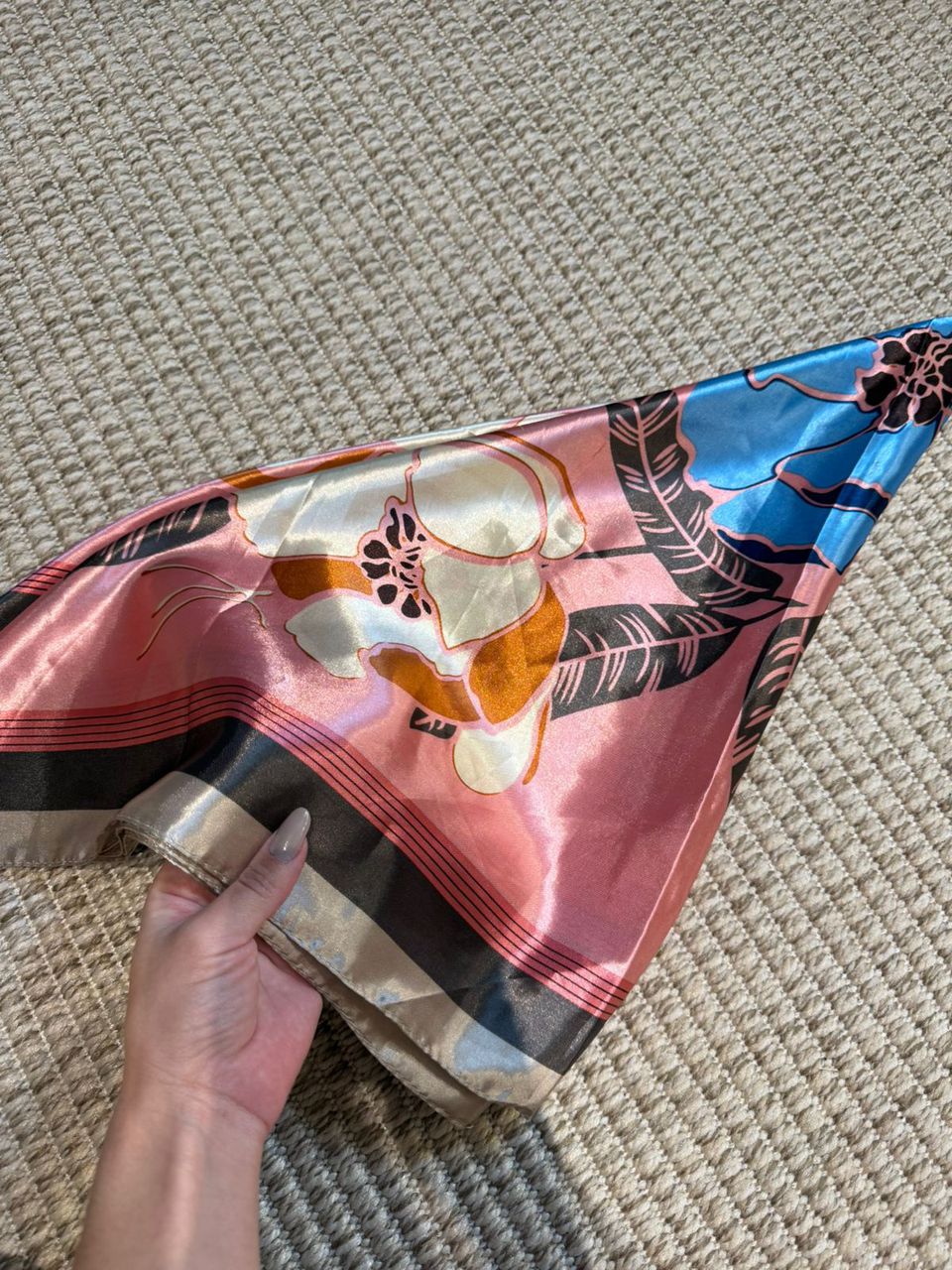 LENÇO ROSA ESTAMPADO - Larih Mercurio