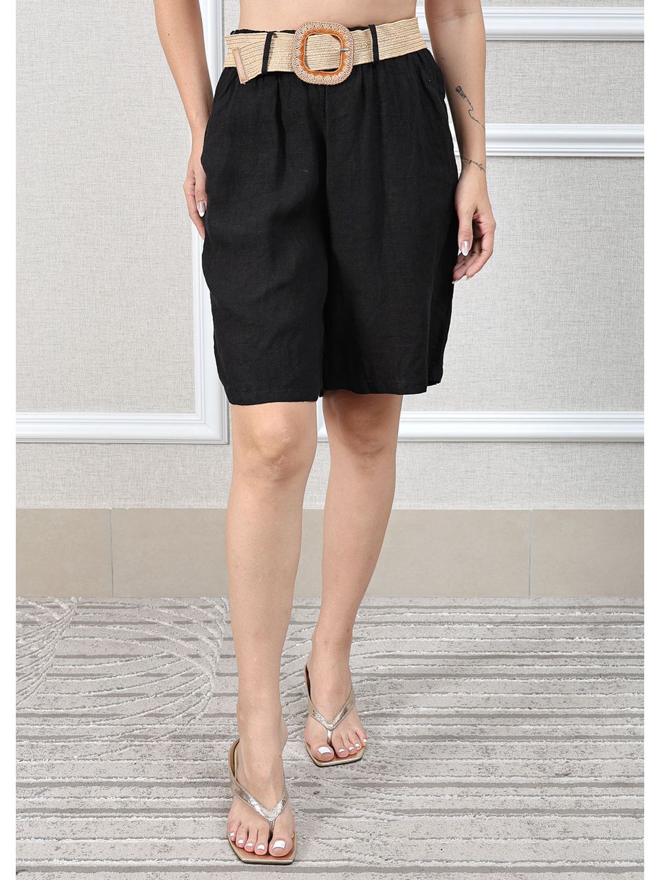 Bermuda Alana Linho Italiano Preto