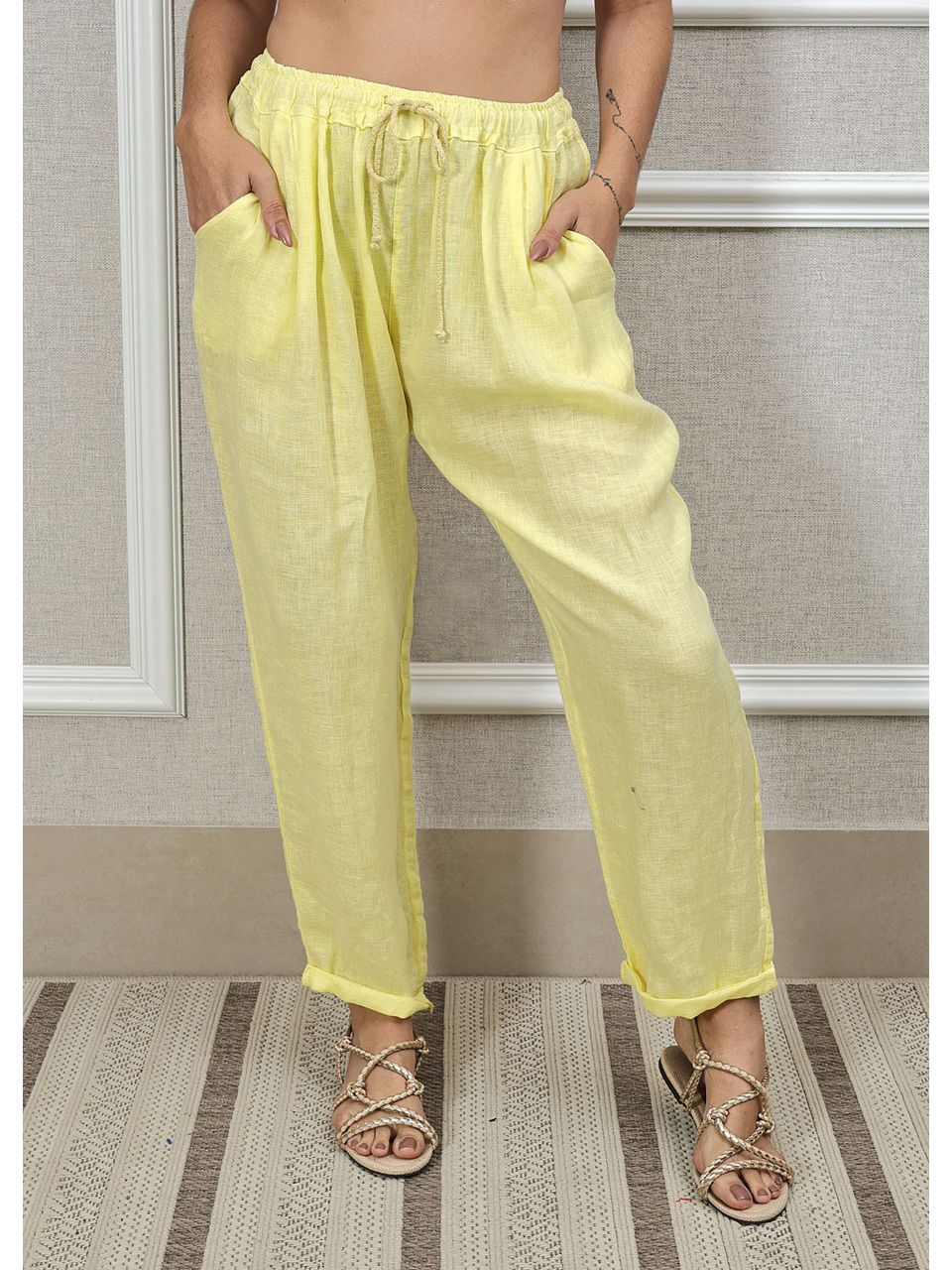 CALÇA CLÁSSICA AMARELO