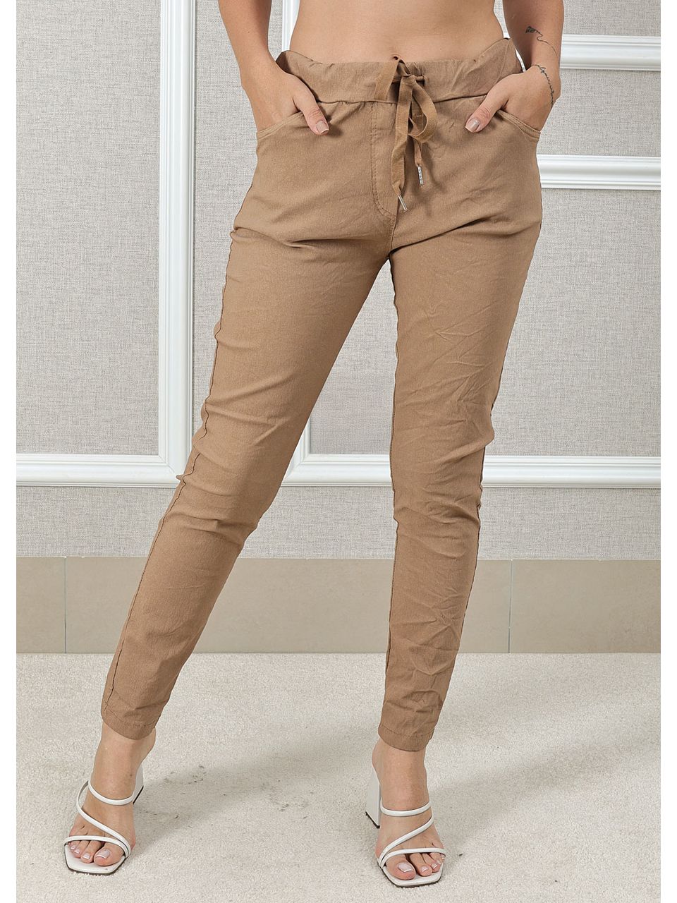 CALÇA VANESSA LIOCEL CARAMELO