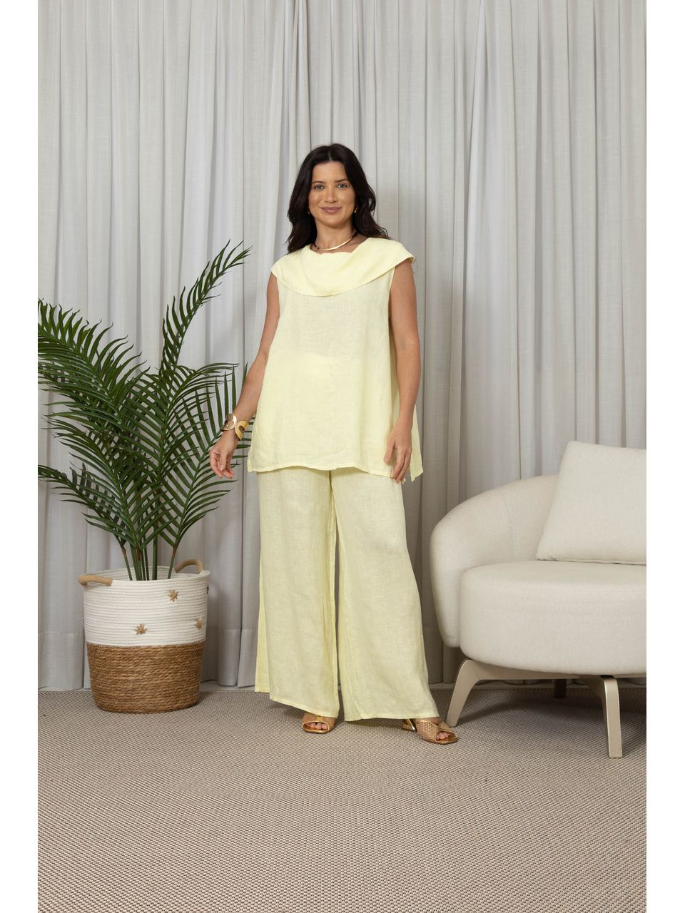 REGATA DAPHNE MANTEIGA