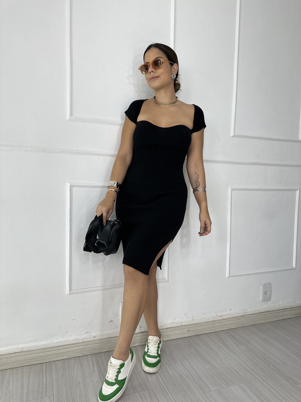 Vestido Midi Modal Decote Redondo Preto - Loja Benditta