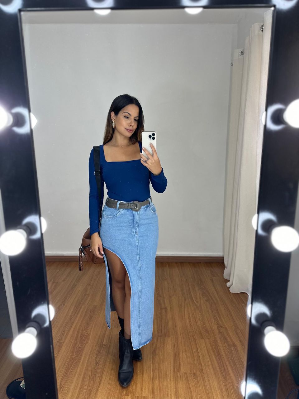 Saia Midi Jeans Fenda Arredondada - 0302090203SMJF - Loja Benditta