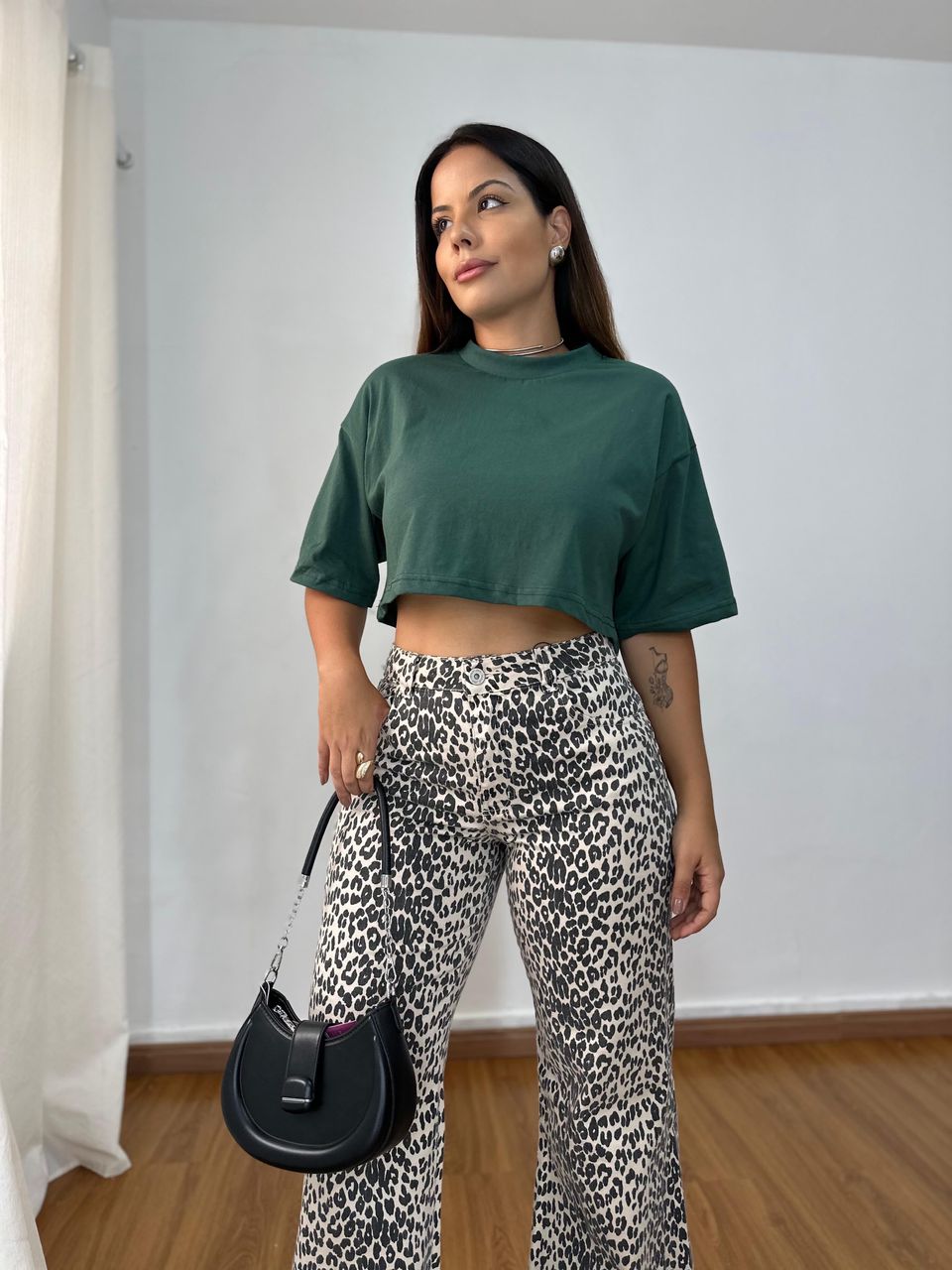T-Shirt Cropped Gola Verde - 0504180201CGV4 - Loja Benditta