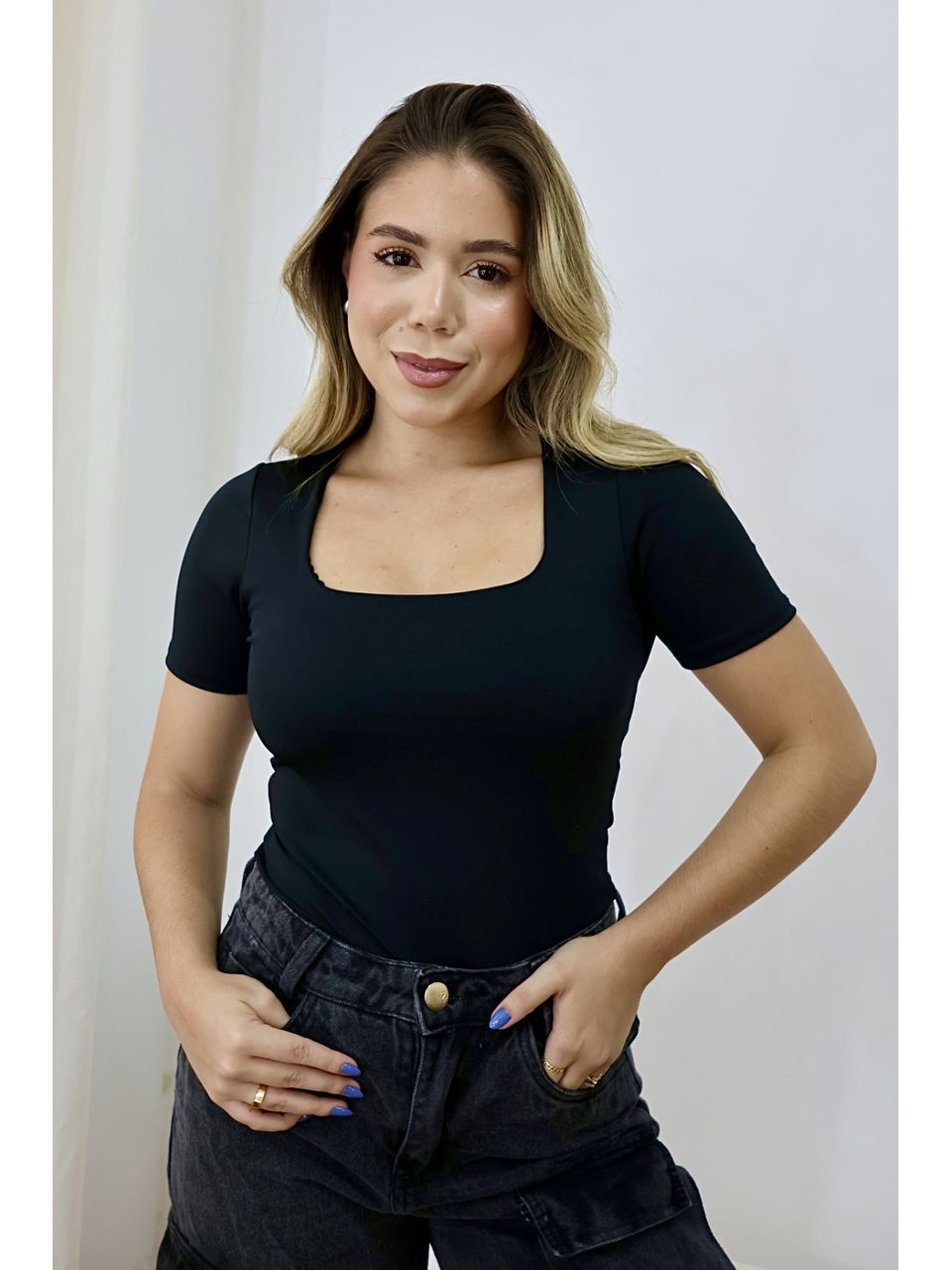 Blusa Feminina Decote Quadrado Preto - 40309020309... - Loja Benditta