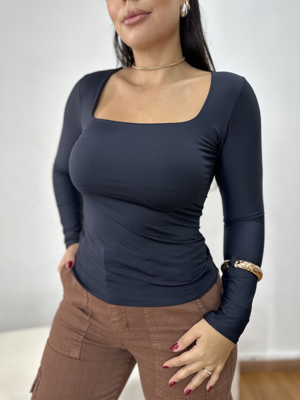 Blusa Manga Longa Decote Quadrado Poliamida Bia Pr... - Loja Benditta
