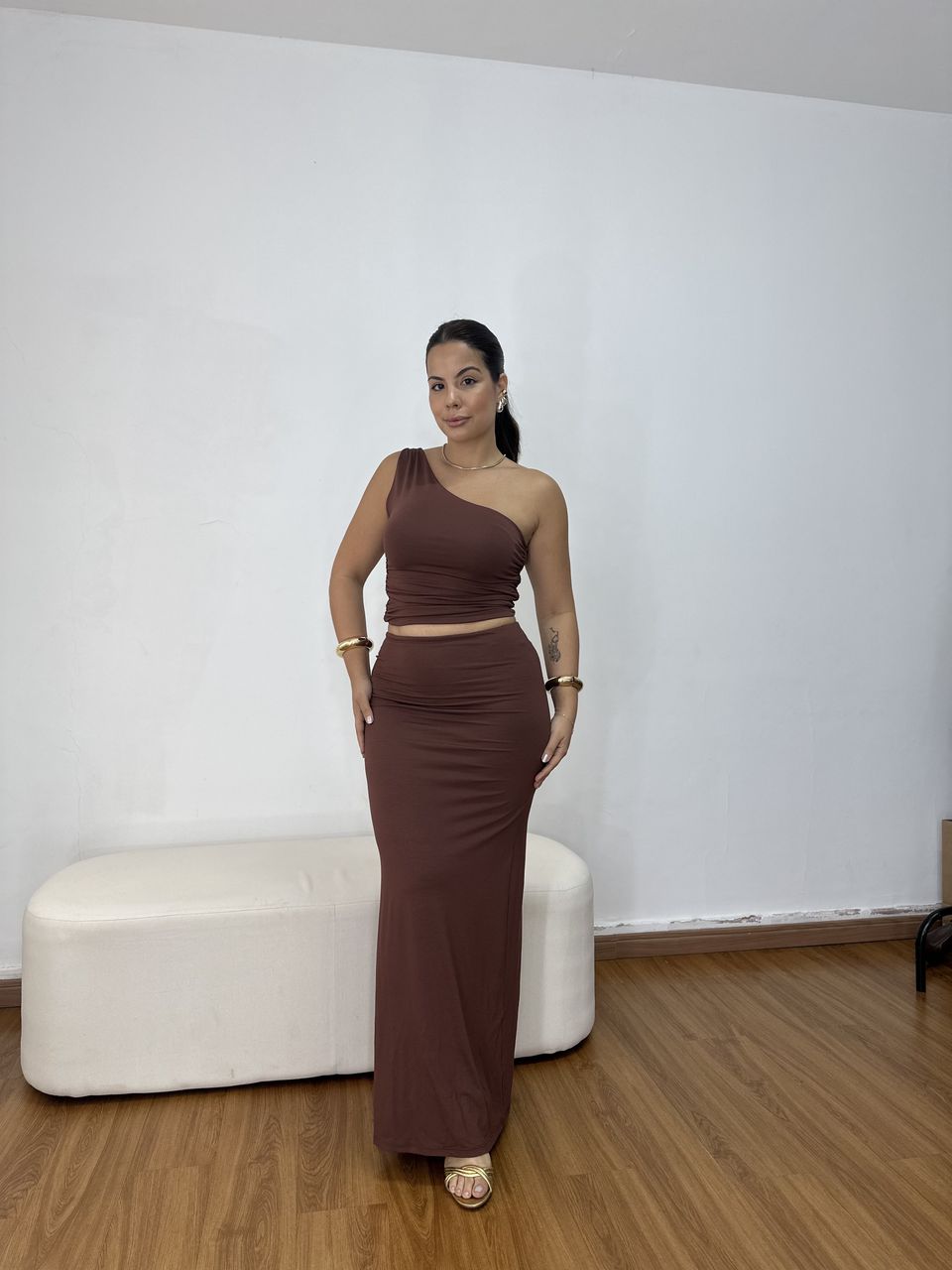 Conjunto Feminino Blusa Nula Manga e Saia Marrom - Loja Benditta