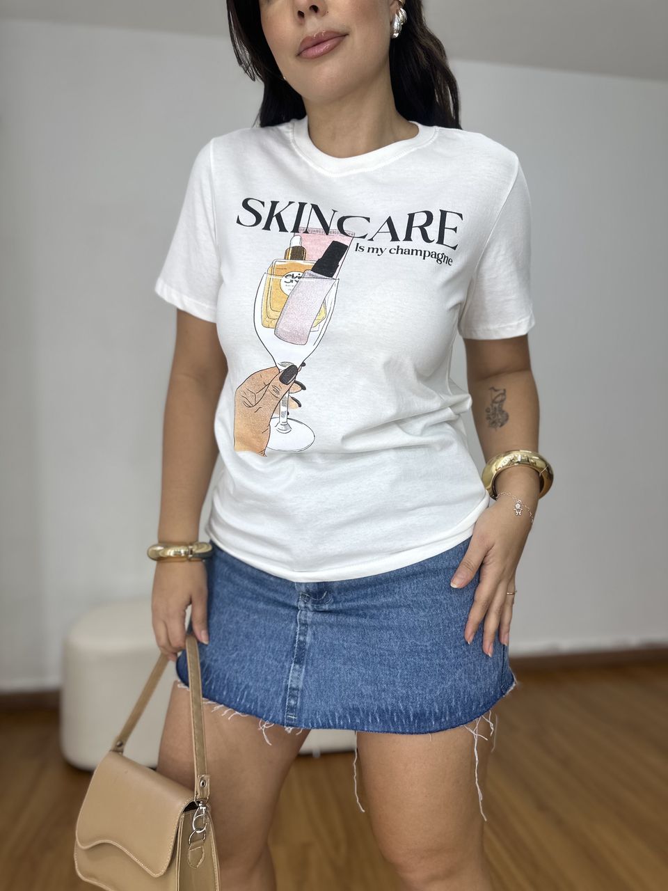 T-shirt Feminina Skin Care Off - Loja Benditta