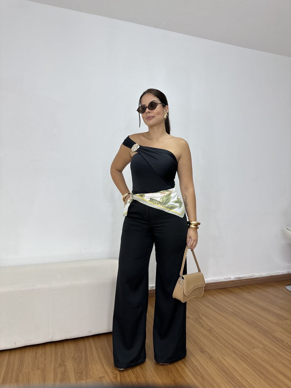 Calça Pantalona Alfaiataria Clássica Preta - Loja Benditta