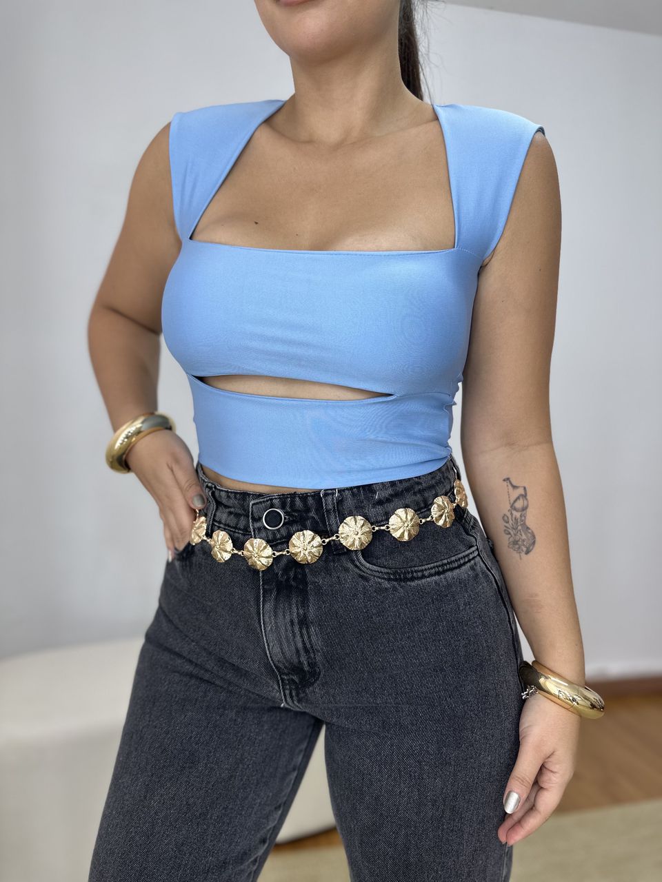 Cropped Feminino Busto Vazado Azul - Loja Benditta
