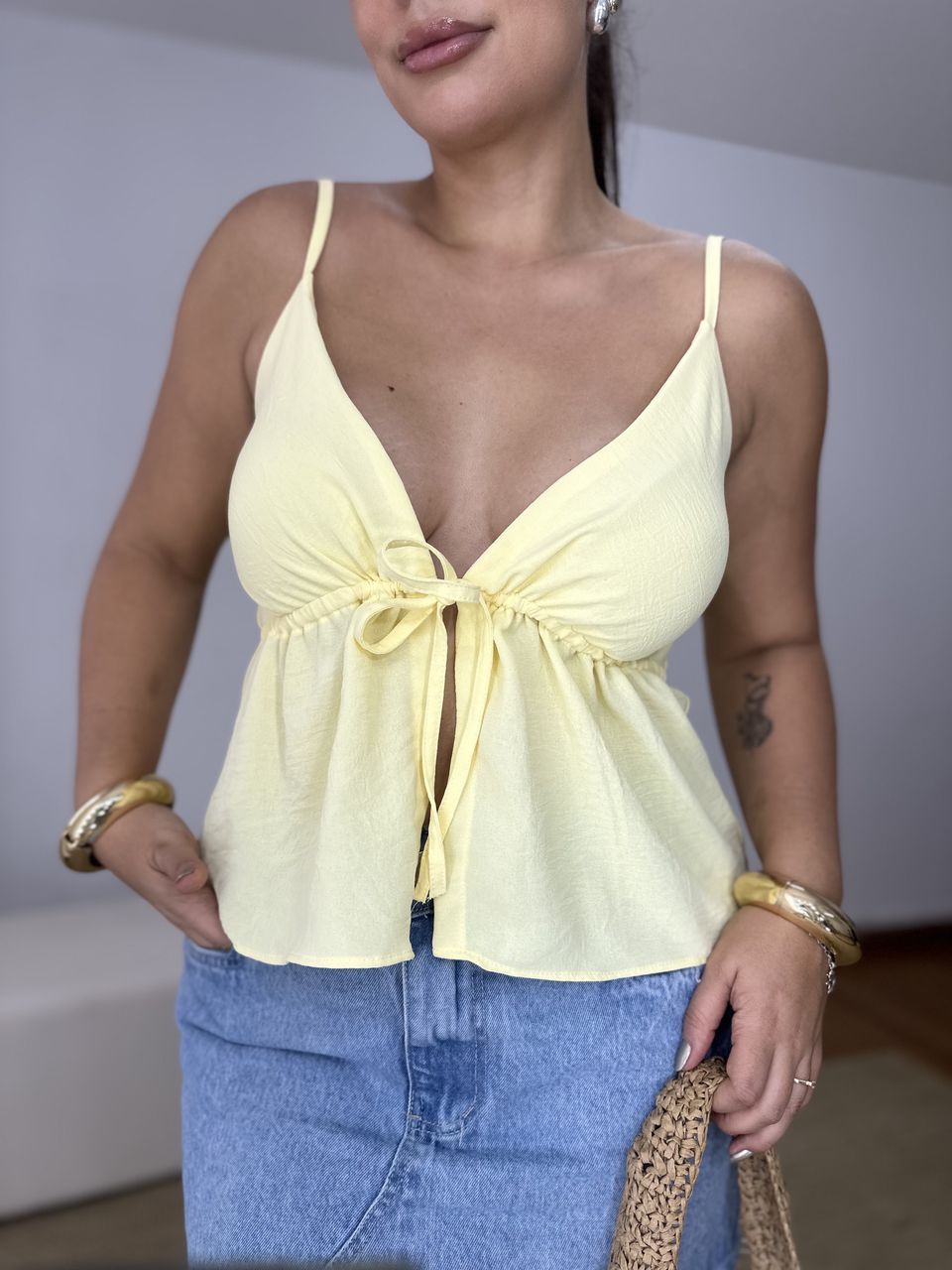 Blusa Feminina Amarração Crepe Amarela - Loja Benditta