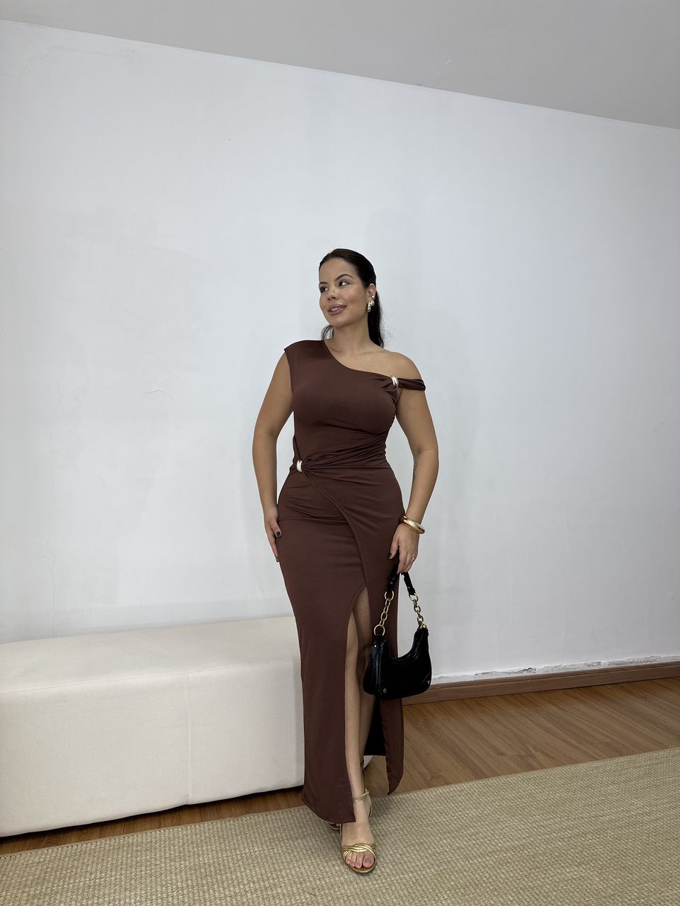 Vestido Detalhe Ombro Longo Marrom - Loja Benditta