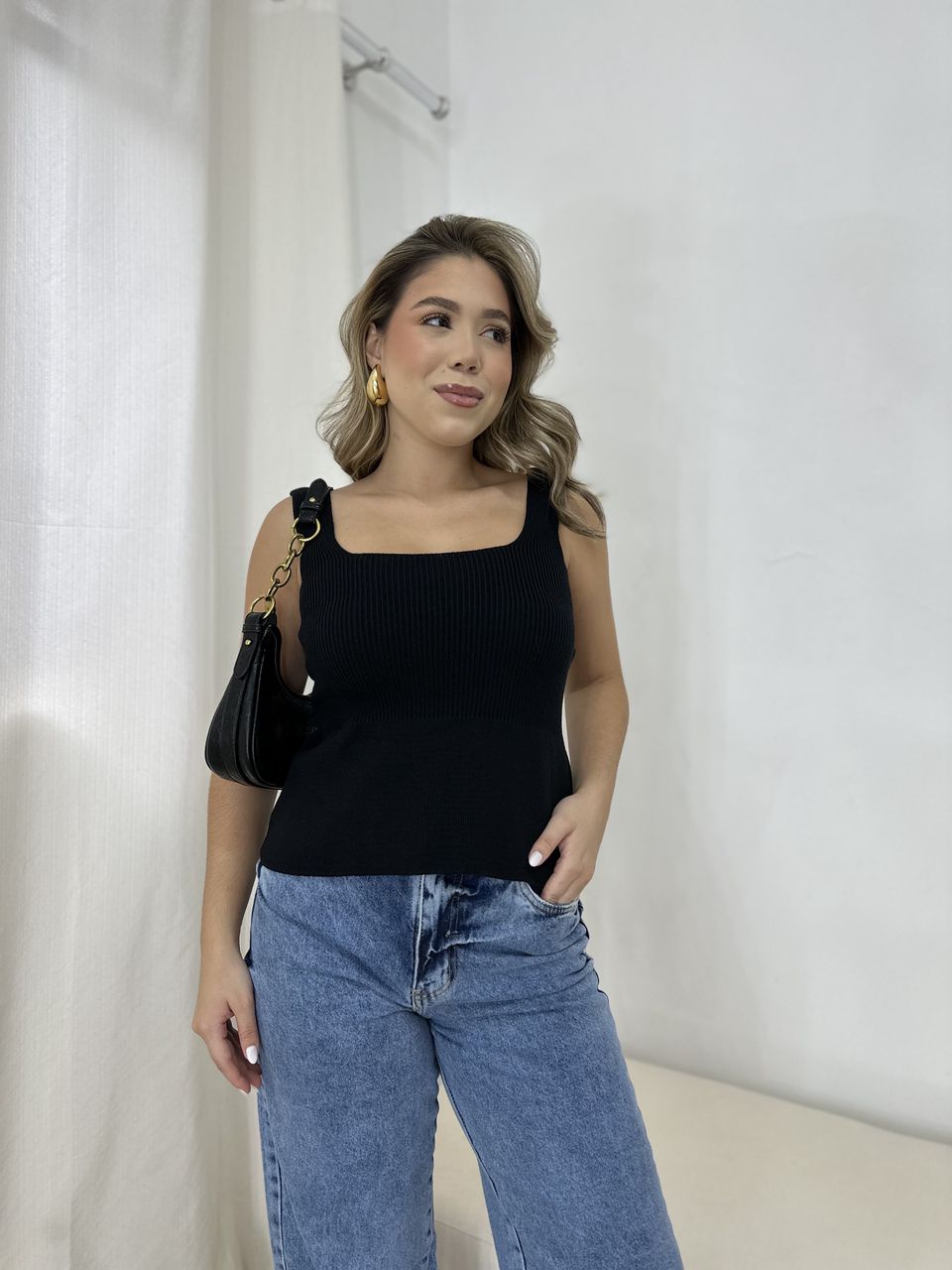 Blusa Tricot Modal Peplum Preta - Loja Benditta