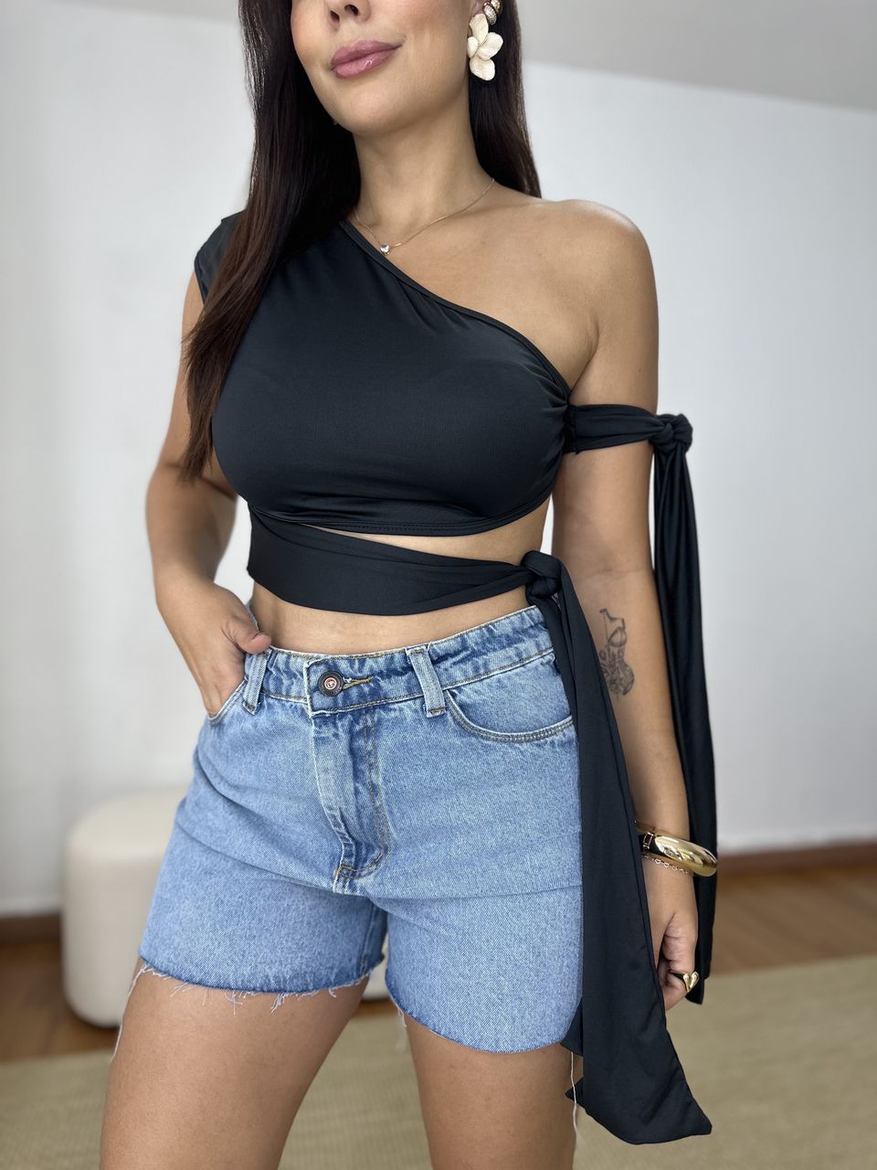 Cropped Laura Amarração Preto - Loja Benditta