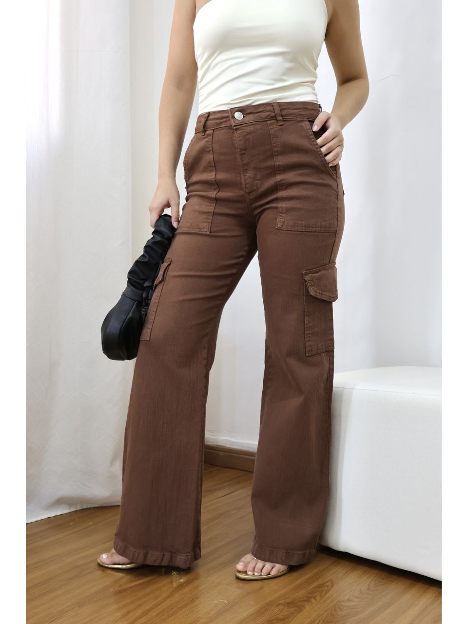 Calça Feminina Cargo Reta Sarja Marrom - 403090203... - Loja Benditta
