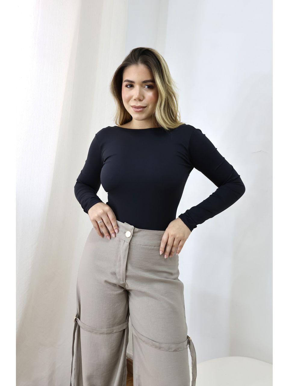 Body Feminino Manga Longa Elise Preto - 4030902030... - Loja Benditta