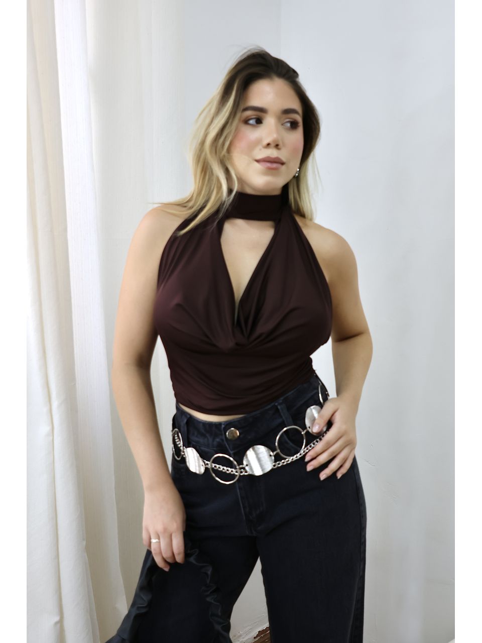 Blusa Feminina Frente Única Julie Marrom - 4030902... - Loja Benditta