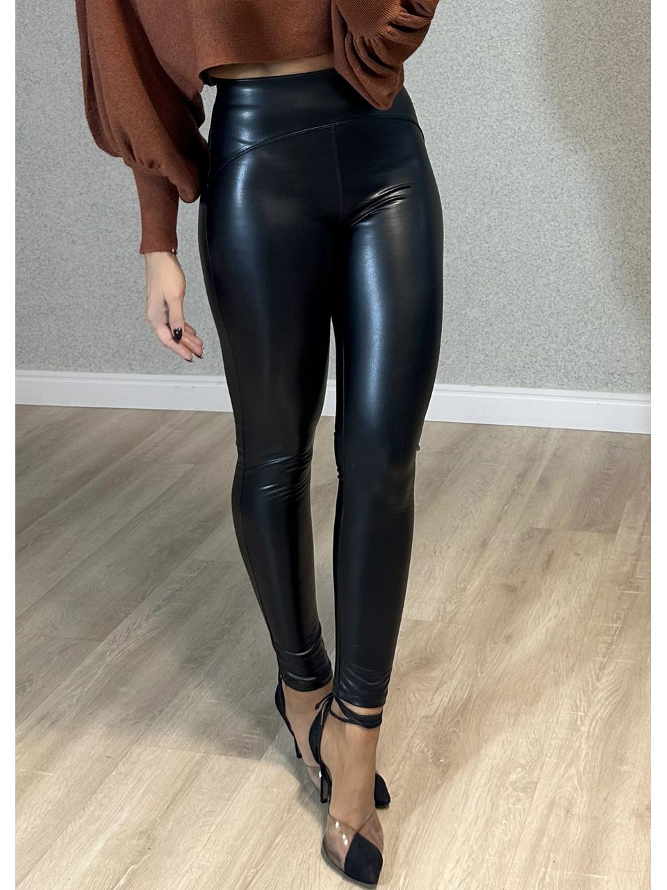 Calça Couro fake Camila - 2653 - MADONNA BASIC
