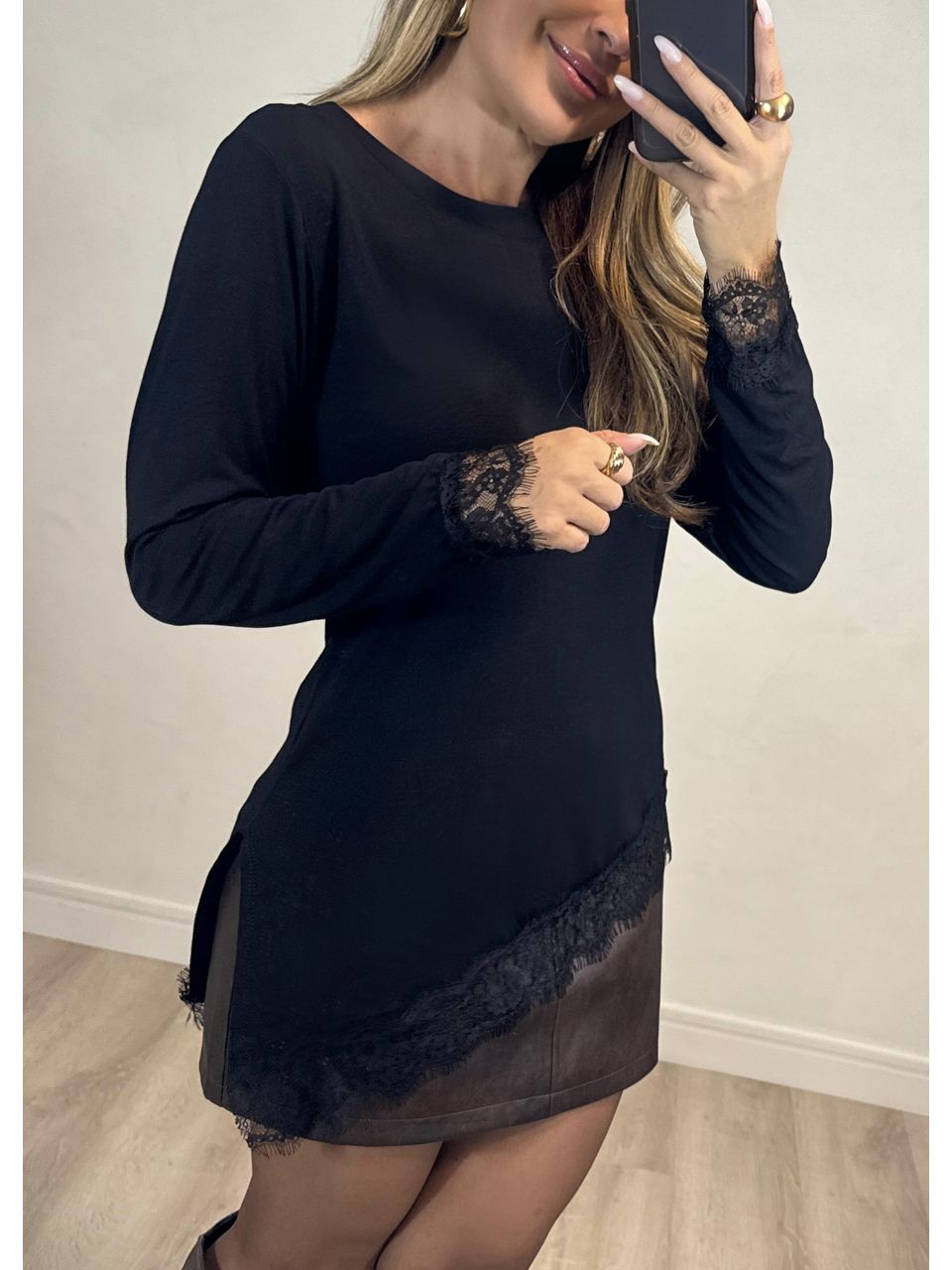 Blusa Assimetrica Renda