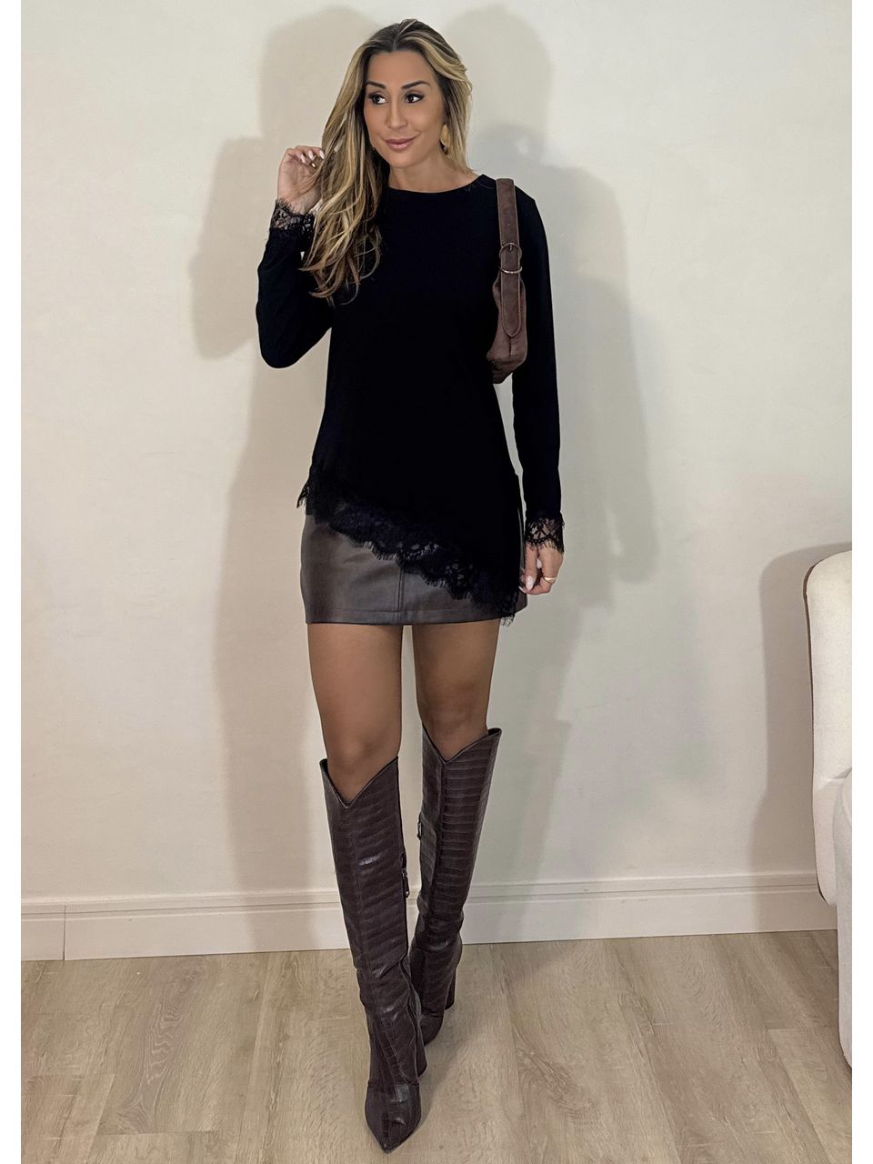 Blusa Assimetrica Renda