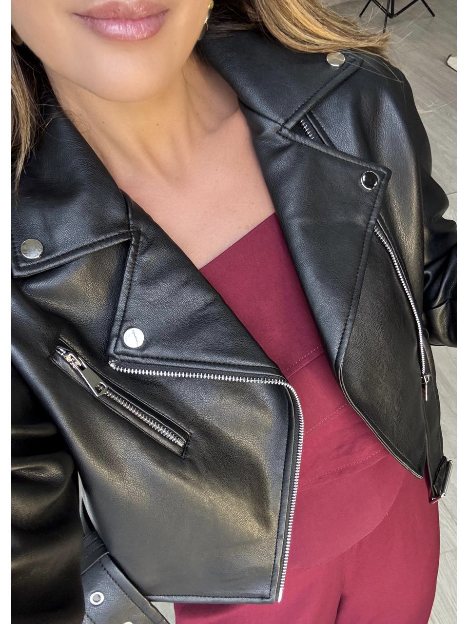 Jaqueta Cropped Couro fake