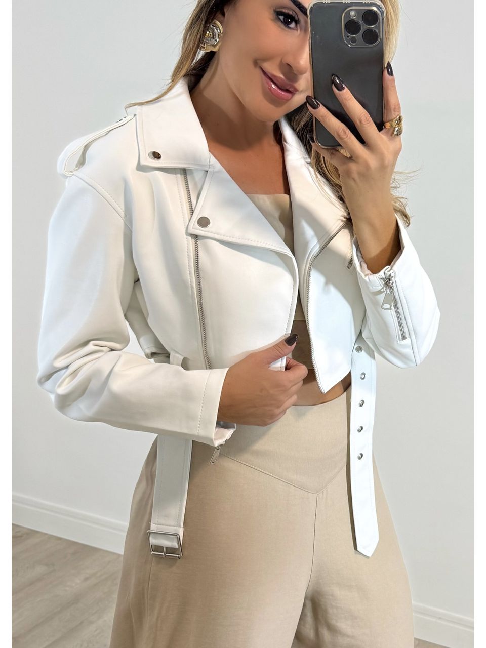 Jaqueta Cropped Couro fake