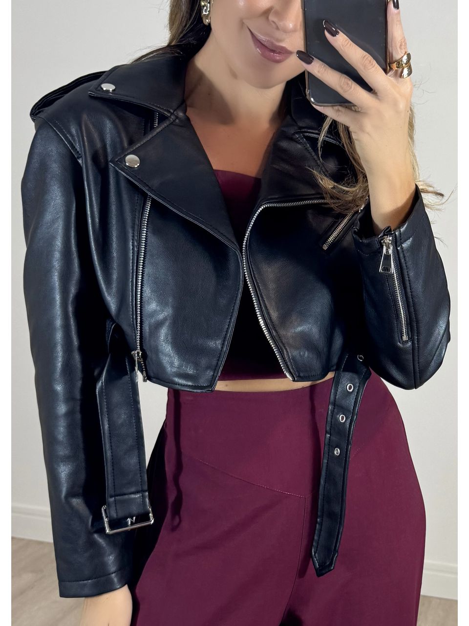 Jaqueta Cropped Couro fake
