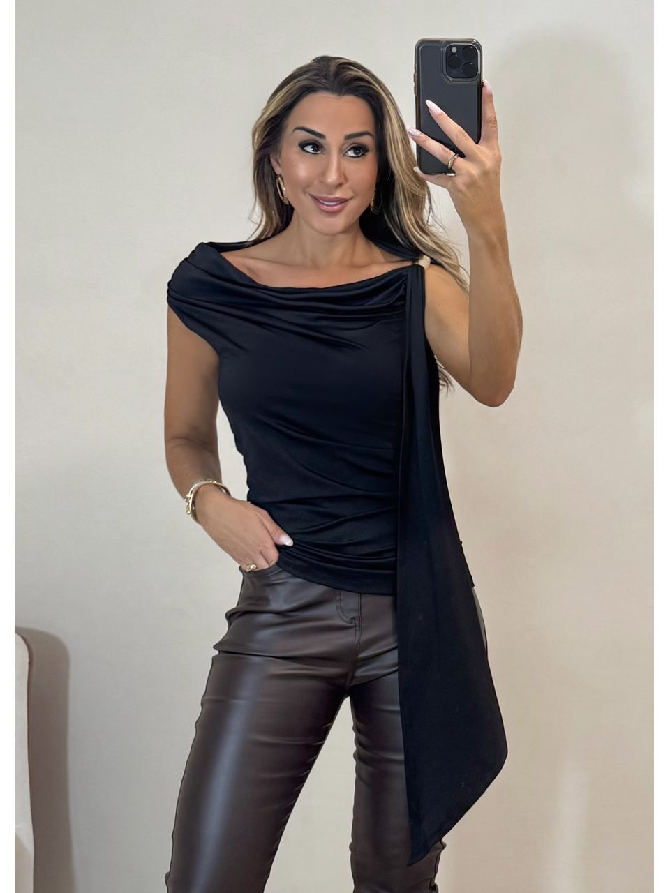 Blusa Ponta Helena - 4352 - MADONNA BASIC