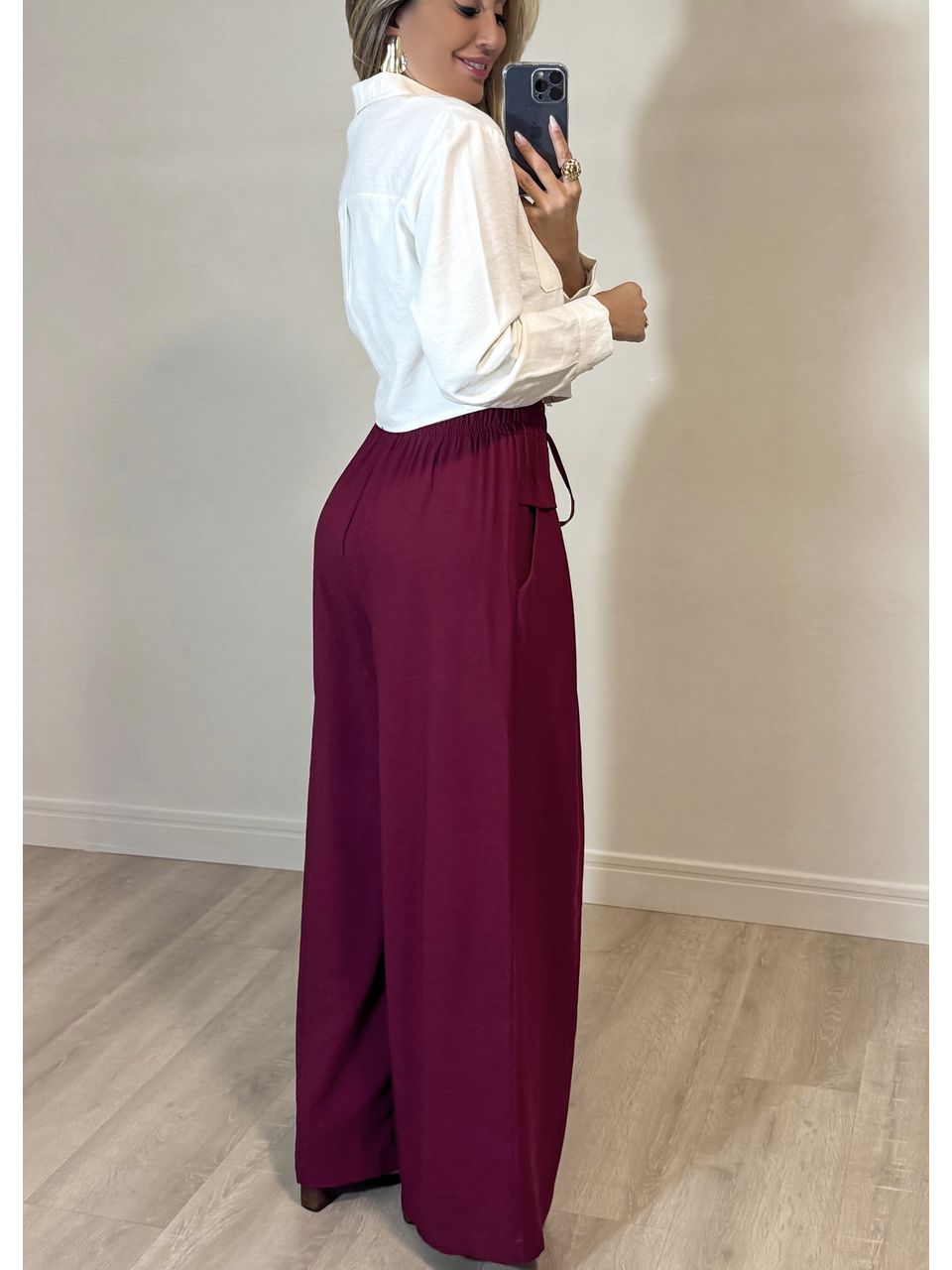 Calça pantalona Ampla com amarração