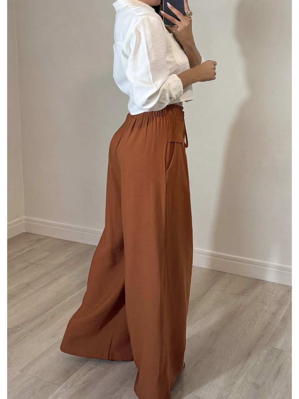 Calça pantalona Ampla com amarração