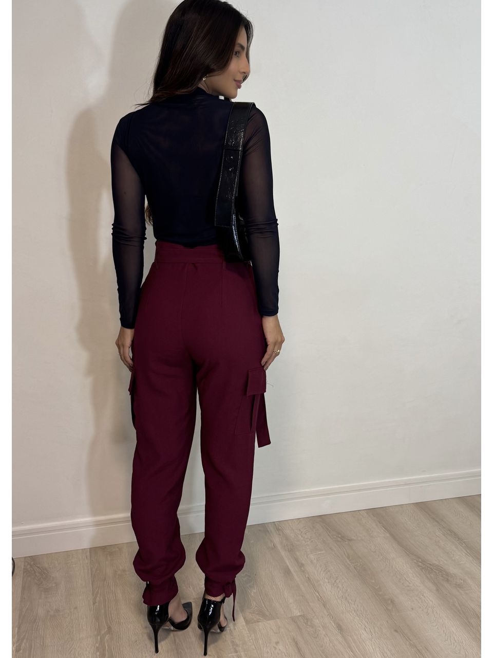 Calça com Amarração Jasmine