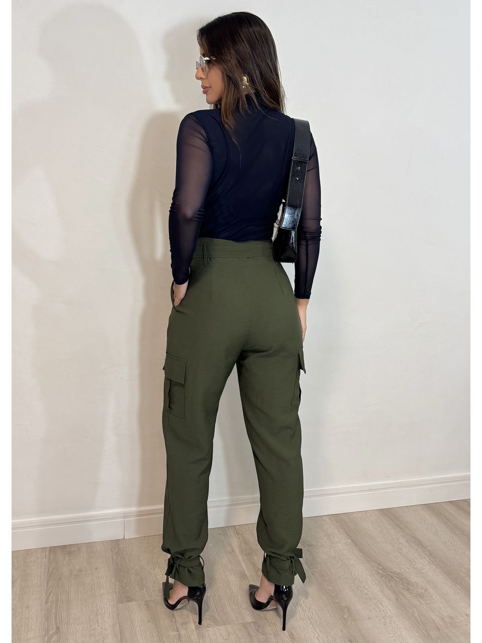 Calça com Amarração Jasmine